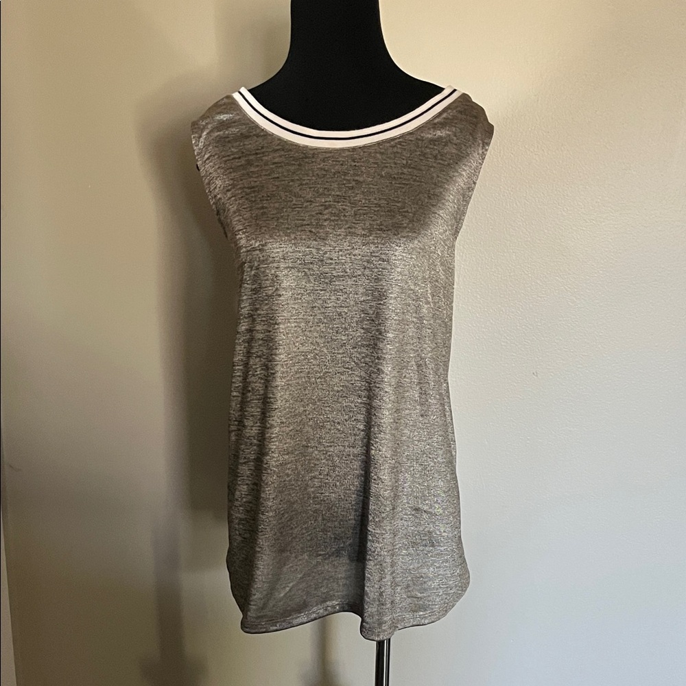 Sleeveless Gray Tank Top with White Trim
